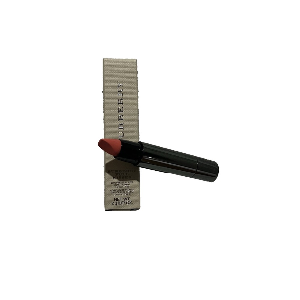 Burberry Full Kisses Shaped & Full Lips Long Lasting Lip Color Rose Apricot 521‎
